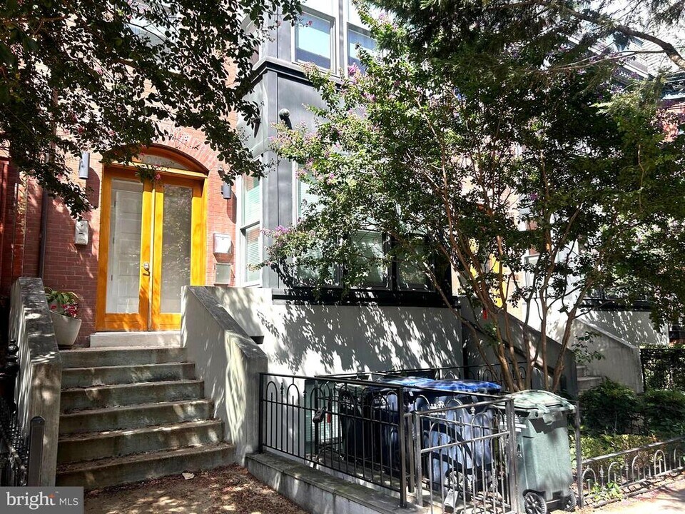941 M St NW in Washington, DC - Building Photo
