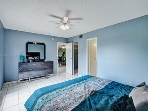 8300 Sands Point Blvd, Unit K308 in Tamarac, FL - Building Photo - Building Photo