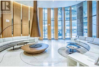 11 Wellesley St W in Toronto, ON - Building Photo - Building Photo