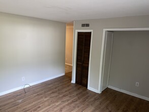 807 E 4th Ave in Gastonia, NC - Building Photo - Building Photo