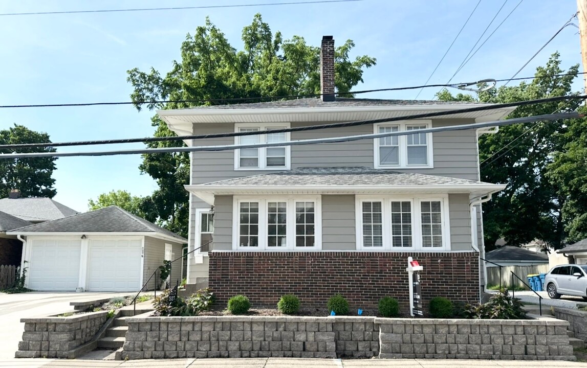 527-527 E 52nd St in Indianapolis, IN - Building Photo