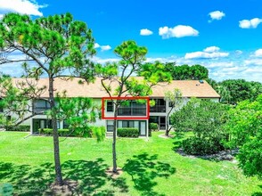 3348 Lucerne Park Dr in Greenacres, FL - Foto de edificio - Building Photo