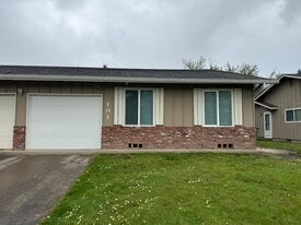 191 47th Ave SE, Unit 191 in Salem, OR - Building Photo