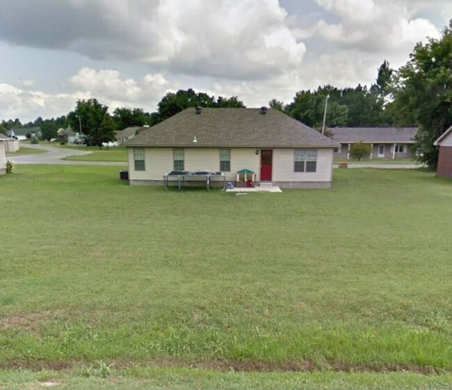 107 Christy Dr in Brookland, AR - Building Photo - Building Photo