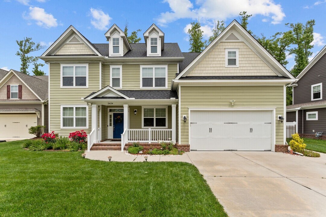 2424 Big Cypress Ct in Virginia Beach, VA - Foto de edificio
