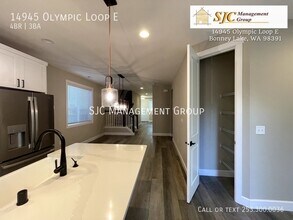 14945 Olympic Lp E in Bonney Lake, WA - Building Photo - Building Photo