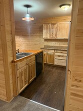 797 Juniper Dr, Unit E in Fairbanks, AK - Foto de edificio - Building Photo
