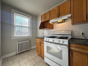 6710 Rowland Ave in Philadelphia, PA - Building Photo - Building Photo