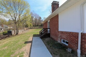 111 Zandhoek Rd in Hurley, NY - Building Photo - Building Photo