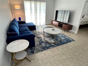 1605 Meridian Ave in Miami Beach, FL - Building Photo - Building Photo