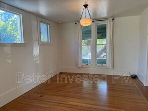 325 Plaza St in Healdsburg, CA - Building Photo - Building Photo