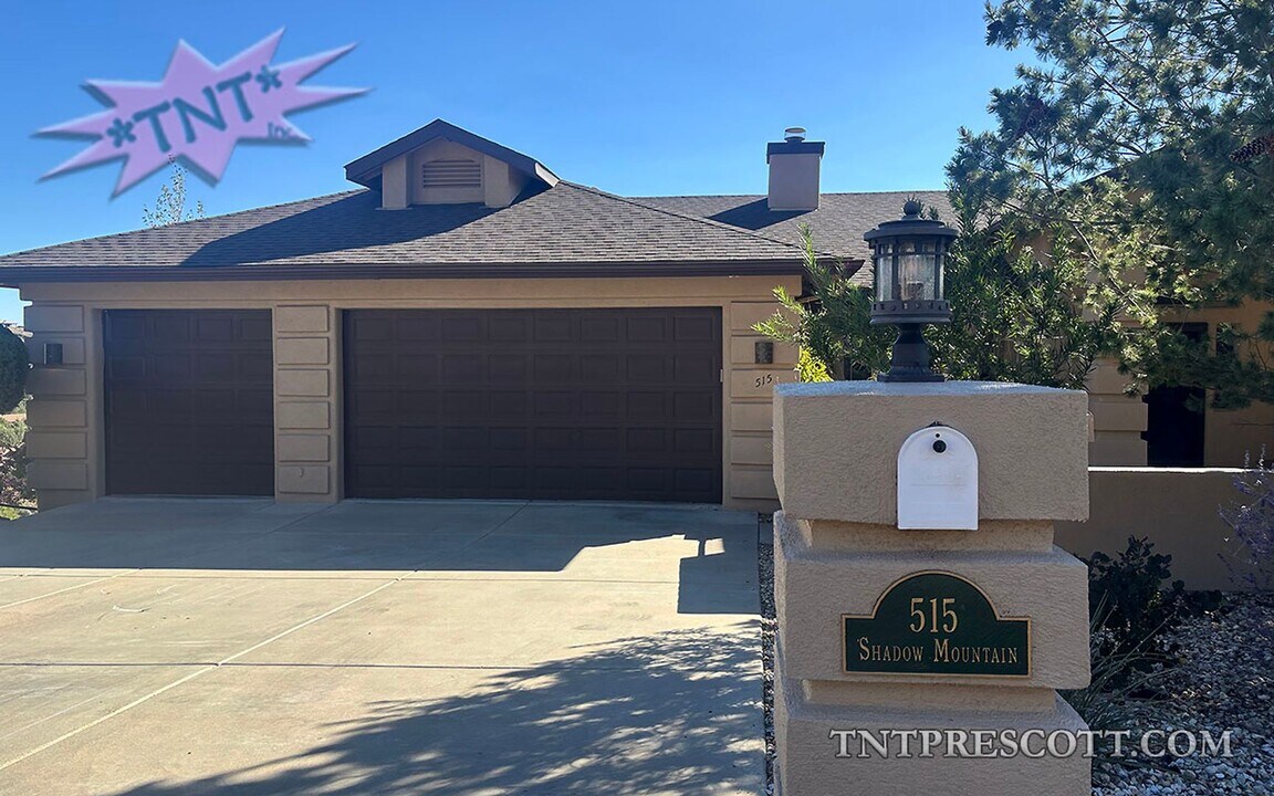 515 Shadow Mountain Dr in Prescott, AZ - Foto de edificio
