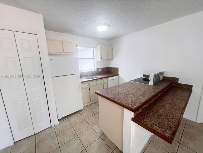 property at 1832 My Pl Ln