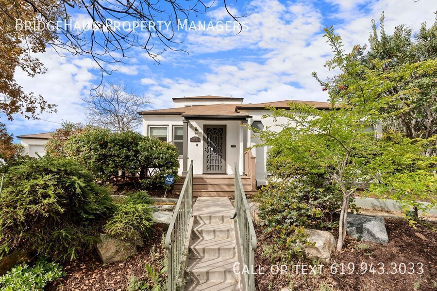 4572 Valencia Dr in San Diego, CA - Building Photo