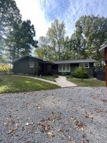2110 Bracey Cir in Joelton, TN - Building Photo
