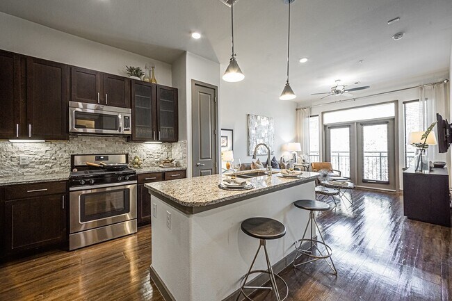 898 Threadneedle St in Houston, TX - Building Photo - Building Photo