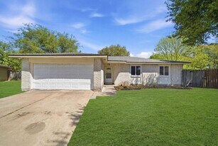 7530 Millbrae Ln in Houston, TX - Building Photo