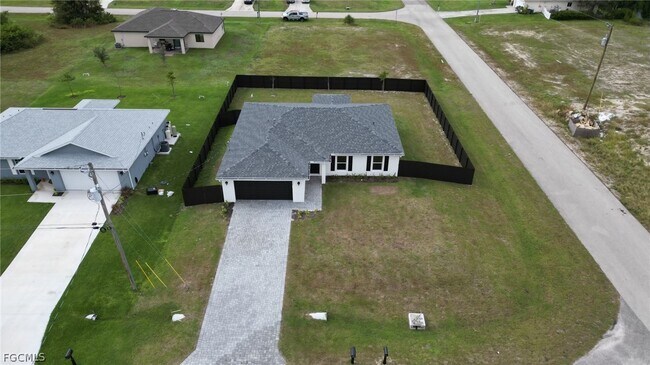3626 NE 19th Ave in Cape Coral, FL - Building Photo - Building Photo