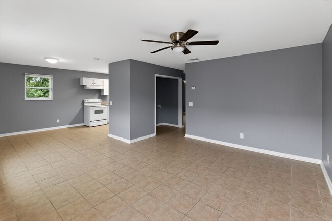 1000 Transmitter Rd, Unit C3