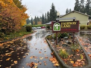 3935 NW Fairway Ln in Bremerton, WA - Building Photo - Building Photo