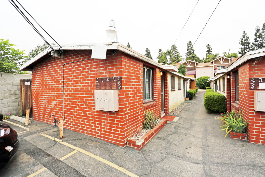 7312-7314 Whittier Ave in Whittier, CA - Building Photo