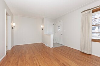 3119 Sumter Ave S in Minneapolis, MN - Foto de edificio - Building Photo