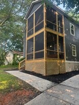 2495 Donald Lee Hollowell Pky NW in Atlanta, GA - Building Photo