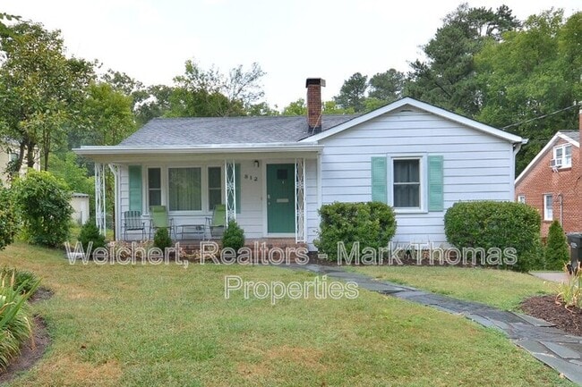 property at 812 W Knox St
