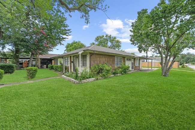 1507 Pugh Dr in Galena Park, TX - Building Photo - Building Photo