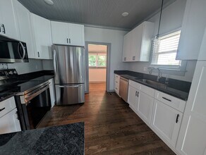 406 N 4th St in Mebane, NC - Building Photo - Building Photo