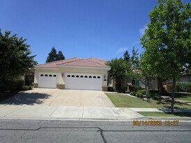 12608 Locksley Dr in Bakersfield, CA - Building Photo