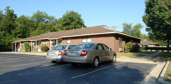 Edwards Place in Fayetteville, NC - Building Photo - Building Photo