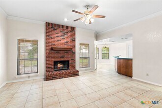 1502 Oak Knoll Ln in Lockhart, TX - Building Photo - Building Photo