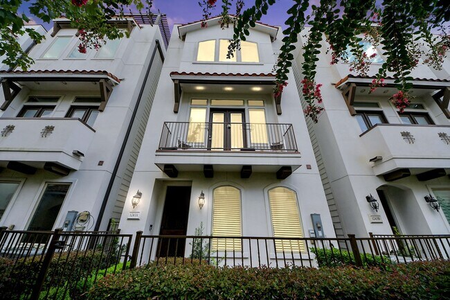 property at 1243A Bonner St