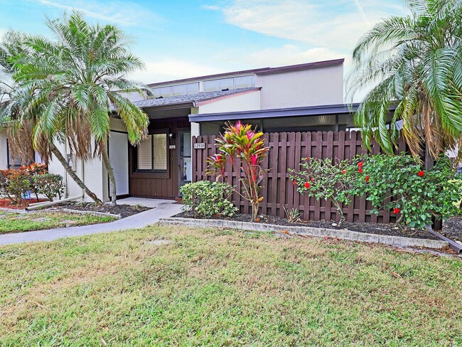 12938 Sandpoint Ct in Ft. Myers, FL - Building Photo - Building Photo