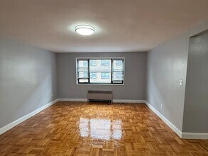 56 S Munn Ave in East Orange, NJ - Building Photo - Building Photo