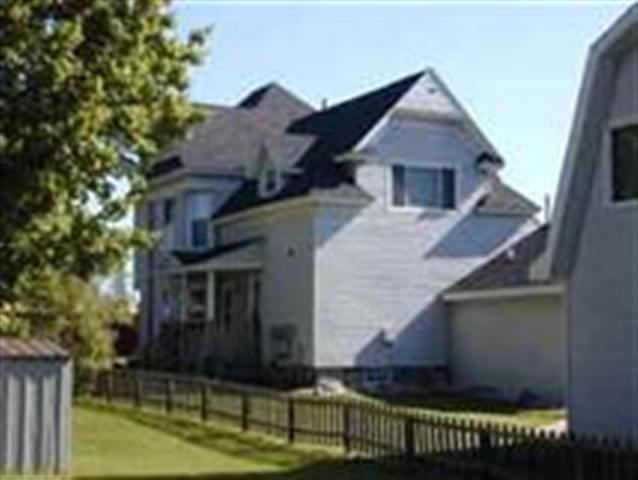 304 E Cayuga St in Bellaire, MI - Building Photo - Building Photo