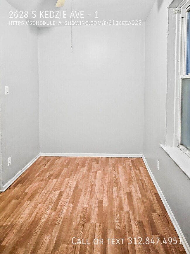 2628 S Kedzie Ave-Unit -1 in Chicago, IL - Building Photo - Building Photo