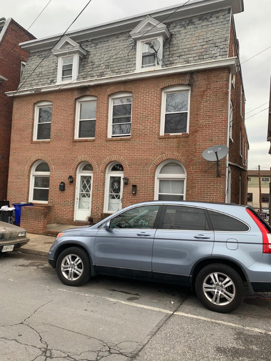204 Fairground Ave in Hagerstown, MD - Foto de edificio