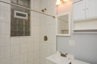 3426 N Lincoln Ave, Unit A08C in Chicago, IL - Building Photo - Building Photo