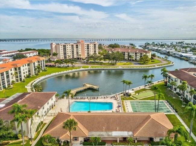 19029 US Highway 19 N, Unit 6-13 in Clearwater, FL - Building Photo - Building Photo