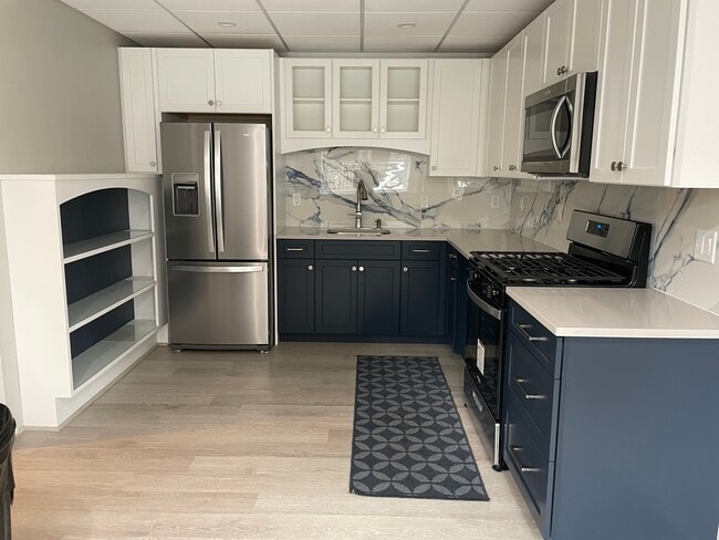 72 Highview Ave, Unit 1 in Stamford, CT - Building Photo - Building Photo