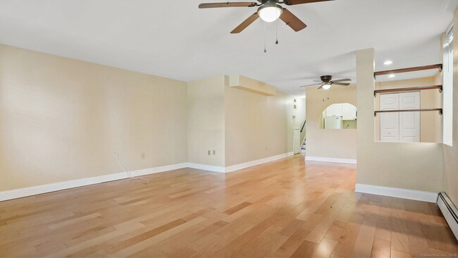 15 Ellsworth St in Bridgeport, CT - Building Photo - Building Photo