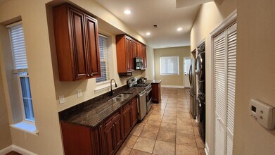 1153 Neal St NE-Unit -Unit 1 in Washington, DC - Building Photo - Building Photo