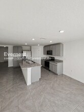 5106 Plumeria Dr in Wimauma, FL - Building Photo - Building Photo