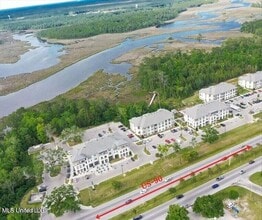 2501 Bienville Blvd in Ocean Springs, MS - Building Photo - Building Photo