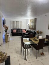 1271 SE 28th Ct in Homestead, FL - Building Photo - Building Photo