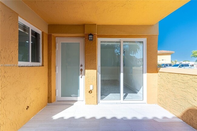 13900 SW 65th Terrace in Miami, FL - Building Photo - Building Photo