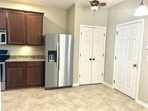 3720 Parkridge Cir in Sarasota, FL - Building Photo - Building Photo