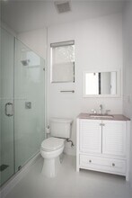 3107 SW 26th St in Miami, FL - Foto de edificio - Building Photo